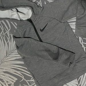 Nike half zip pullover
